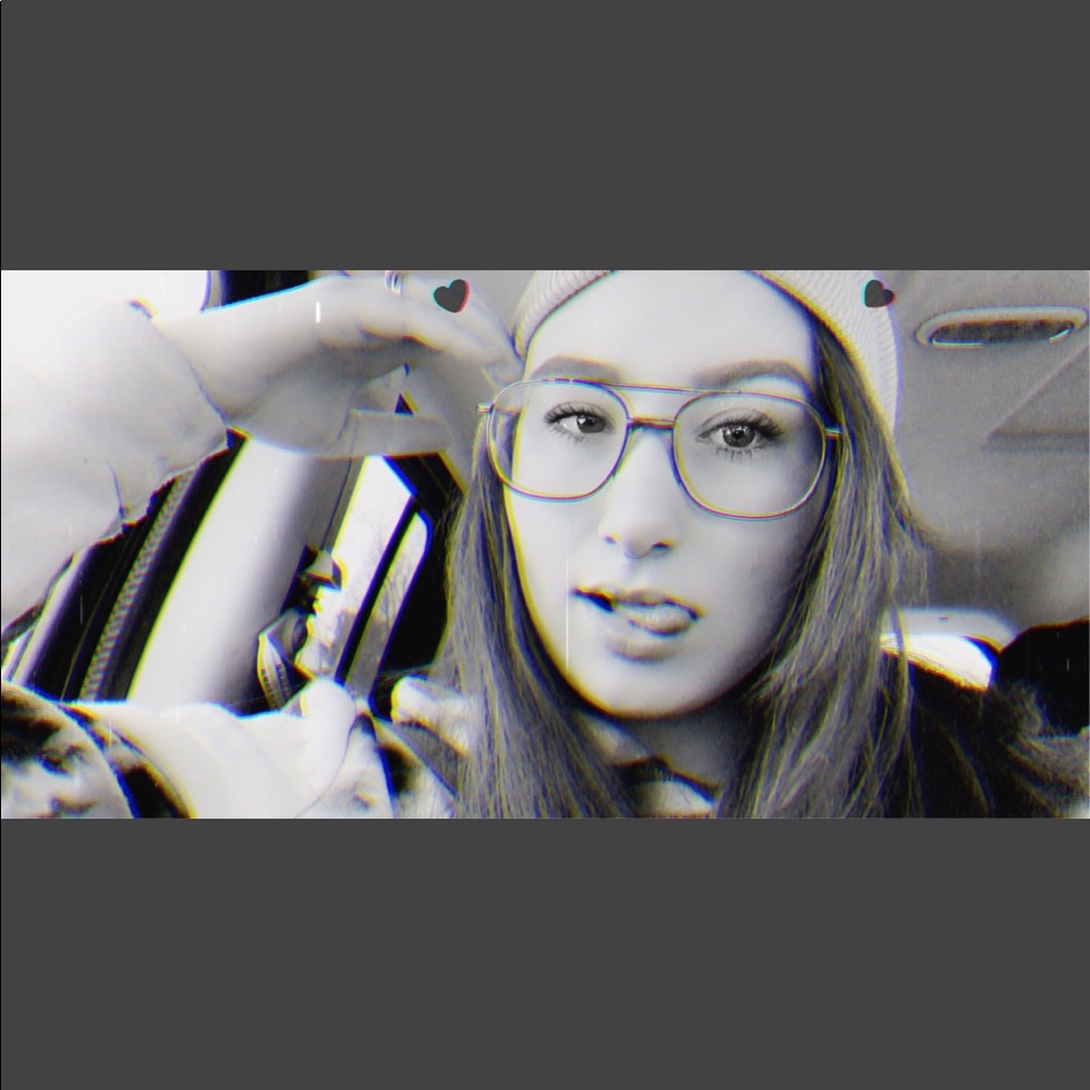 Meet your Posher, Hailey